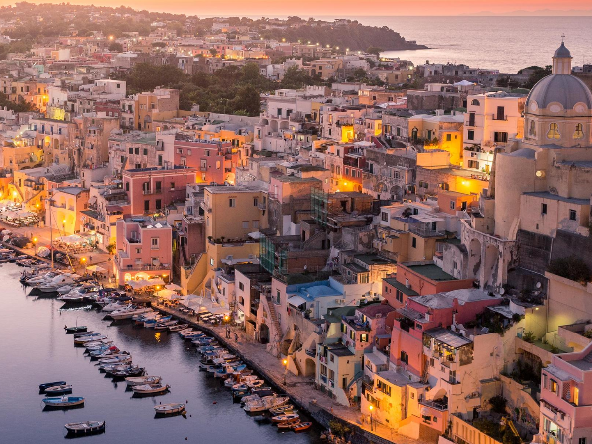 Hotels in Naples Italy_ Where to Stay for a Perfect Italian Experience