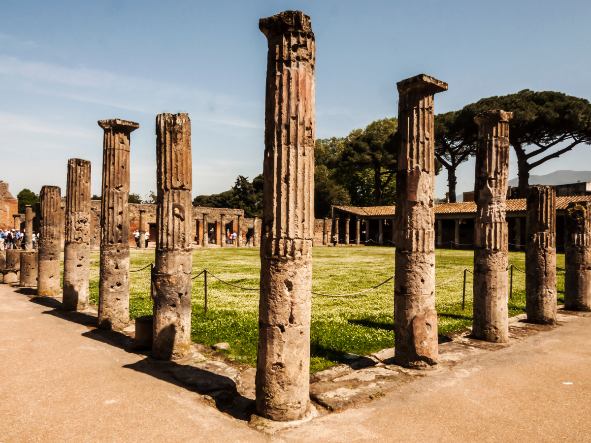 Naples Pompeii Tour_ Explore the Ancient Ruins on a Day Trip